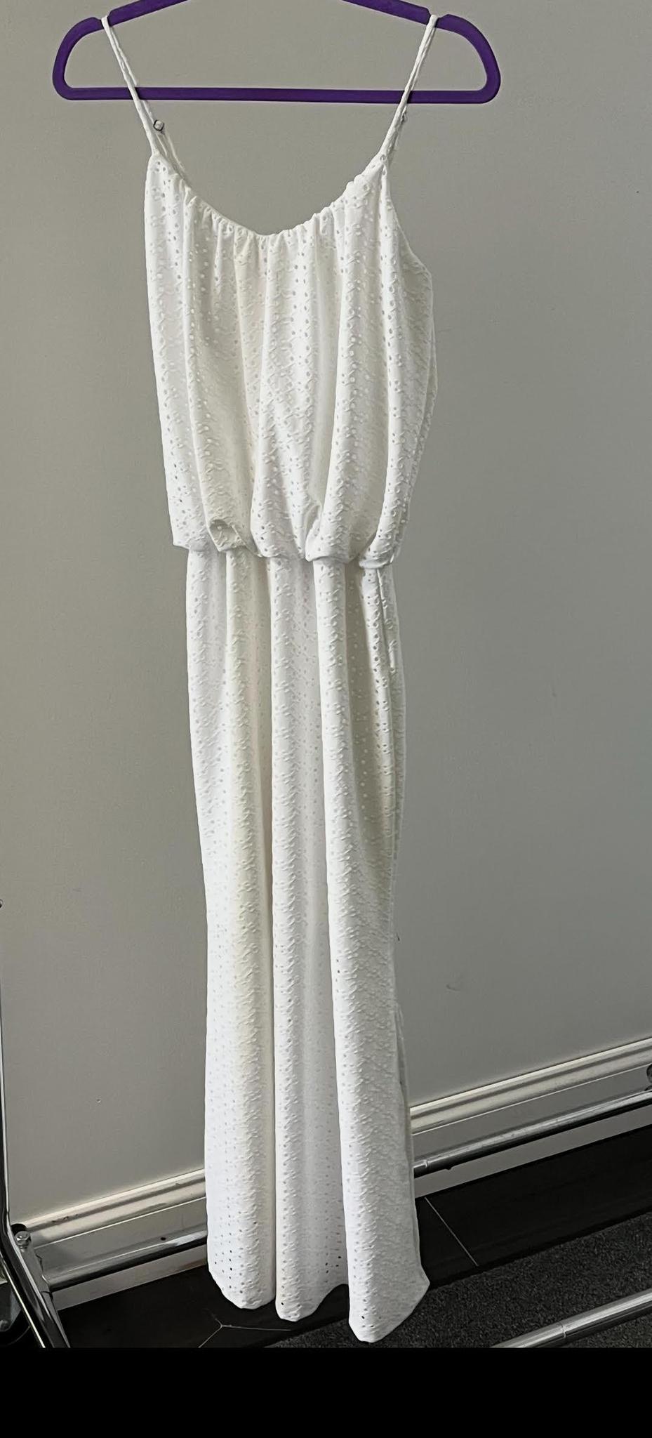 Spaghetti Stap Eyelet Maxi Dress