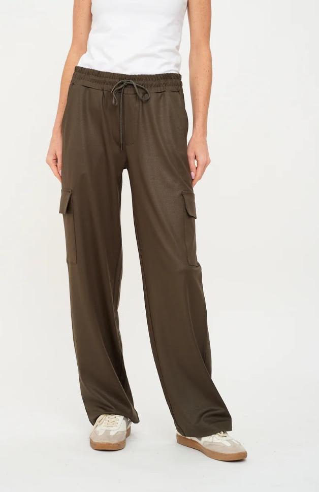 Headliner Coated Cargo Pants