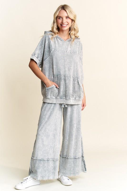 Mineral Washed Wide Leg Sweatpants