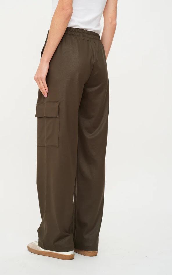 Headliner Coated Cargo Pants