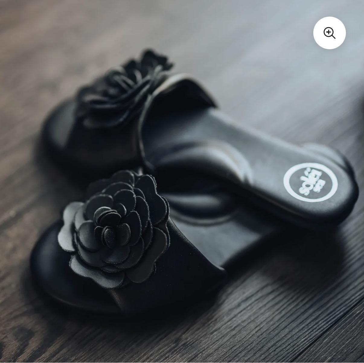 Dahlie Petal Slide Sandal