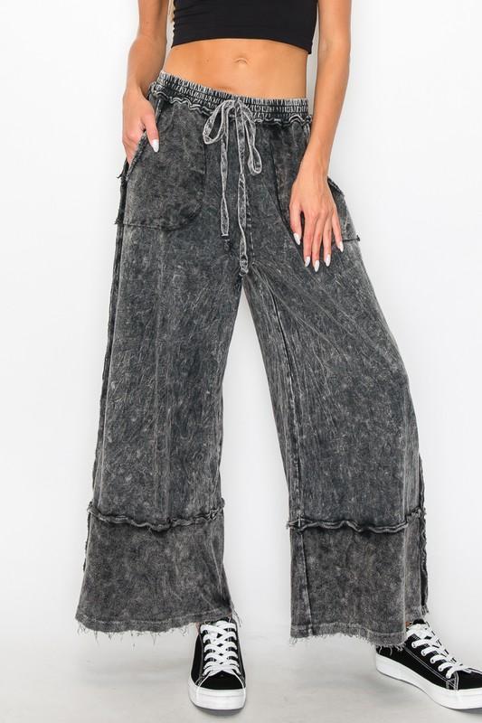 Mineral Washed Wide Leg Sweatpants